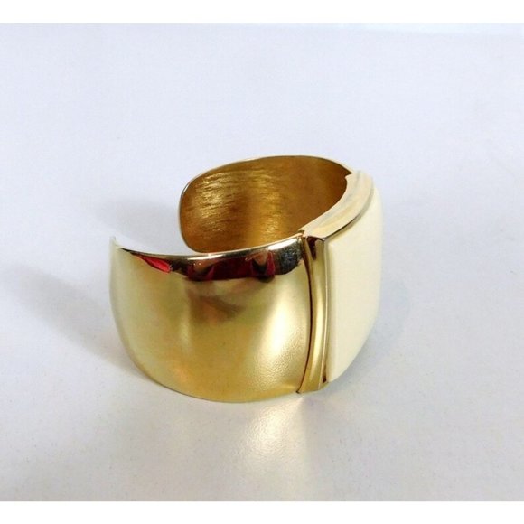 Vintage Avon Gold Tone Creamy Lucite Square Cuff Bracelet Mid Century Modern - Picture 3 of 10